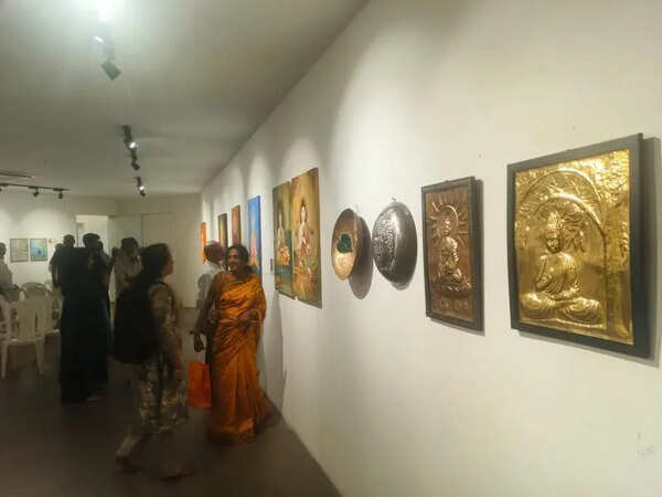 Etching Buddha on contemporary canvas