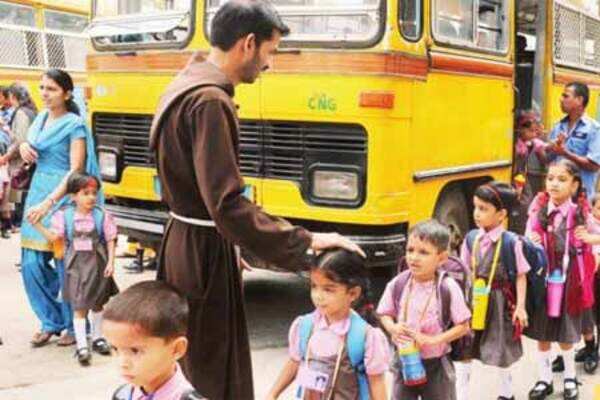 Is your kid travelling to school safely?