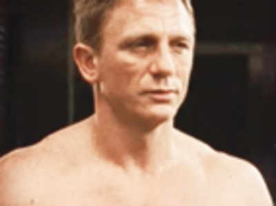 Daniel Craig told to shut up by bosses