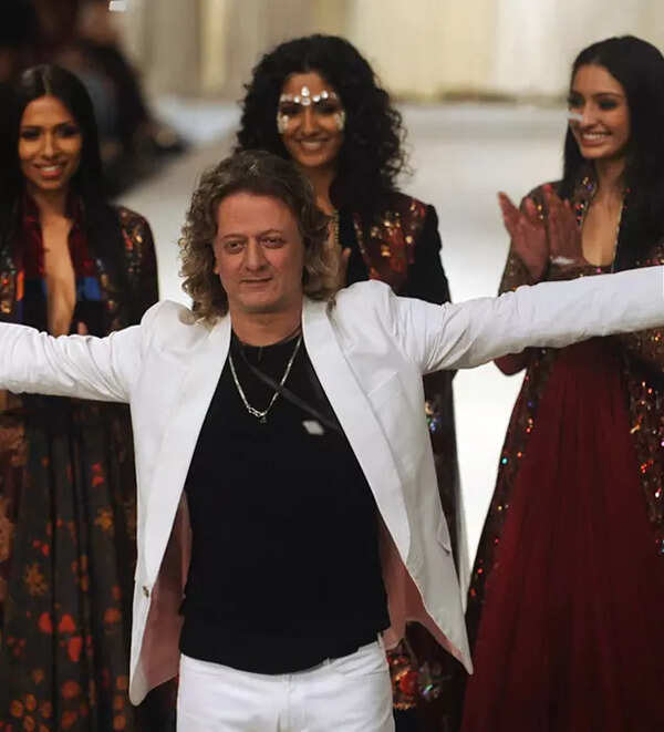 What our glorified lehenga makers can learn from the iconic Rohit Bal