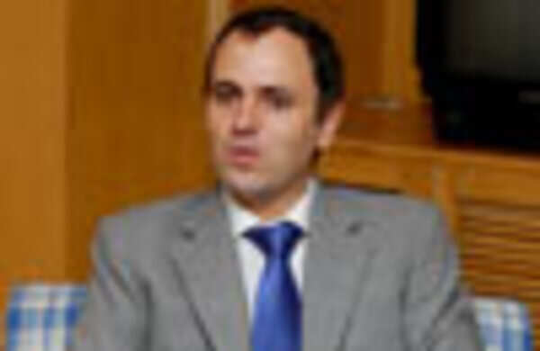 Omar Abdullah for DNA tests on unknown bodies