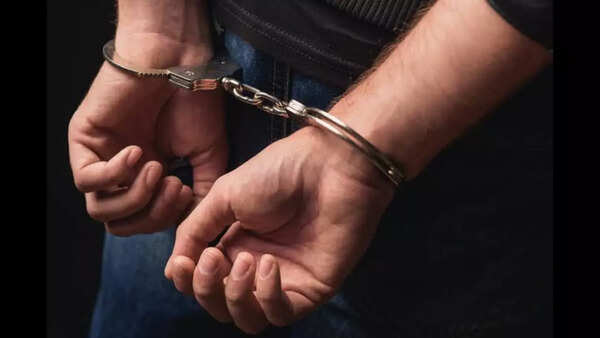 Man held for slitting throats of 2 in train
