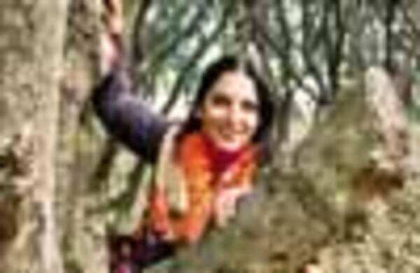 Stars should break the mould: Shabana