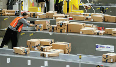 Fake News Buster: Amazon makes US postal  service lose  revenues