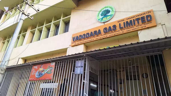 Rumours of free PNG connections triggers chaos at VGL office`