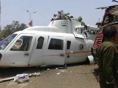 Maharashtra Chief Minister Devendra Fadnavis’ chopper crash lands in Latur; CM tweets he is safe