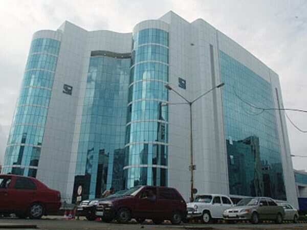 Sebi backs foreign portfolio investors, raises concern over impact of MAT