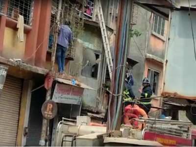 Ulhasnagar: Five trapped, 11 rescued after building slabs collapse