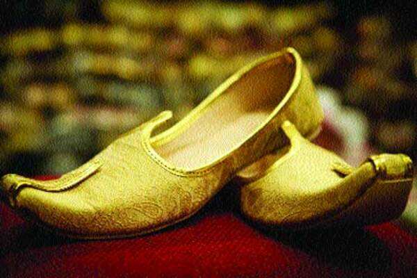 Walk like royalty with mojaris