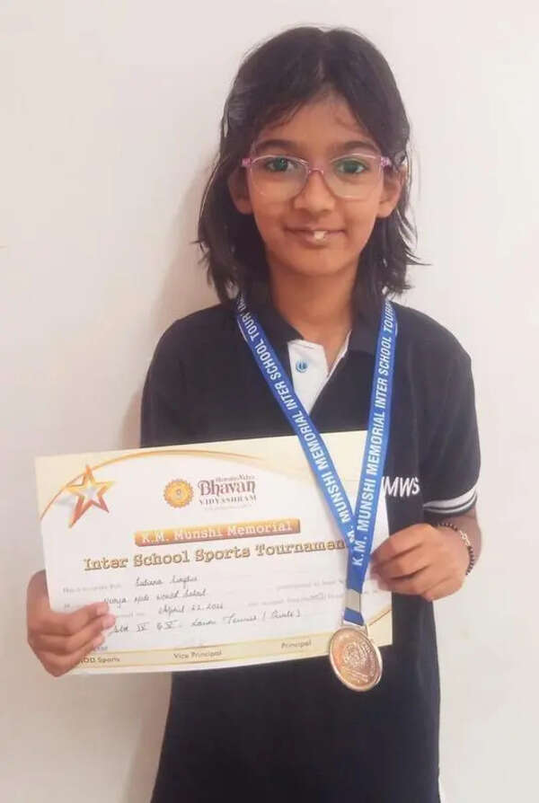 KM Munshi Memorial Inter-School Tennis tournament: Ishanvi wins gold medal, Suhana bags silver