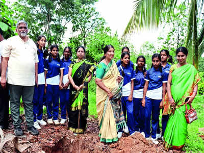 Green collaboration: GarbhaGudi and Spoorthidhama unite for environment