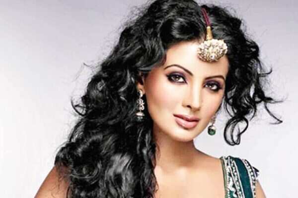Geeta Basra celebrates with UK royals