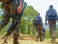 Woman Maoist carrying ₹1 lakh bounty surrenders in Mohla-Manpur