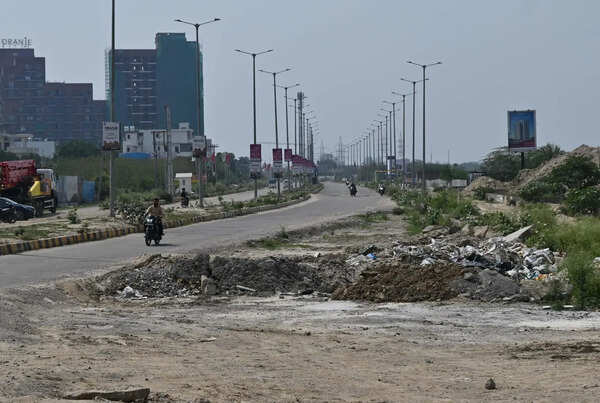 Gomti Nagar Extn residents flag pothole menace ahead of rains