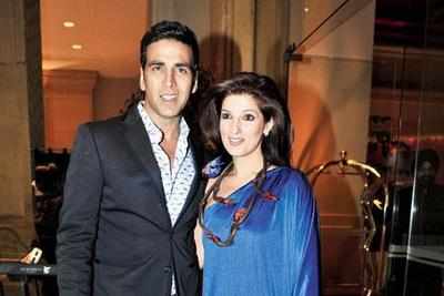 Twinkle to Akshay: Stop disturbing me when I am at my desk