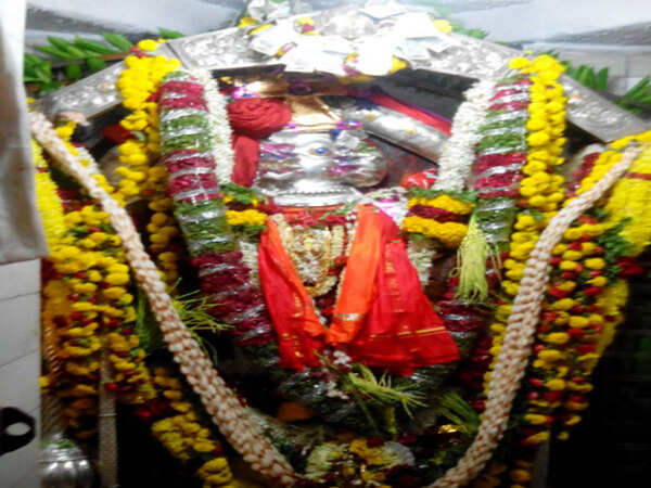 Banned notes, wishes in writing found in temple hundi