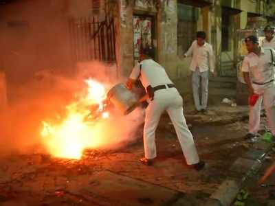 Violence disrupts Amit Shah's roadshow in Kolkata