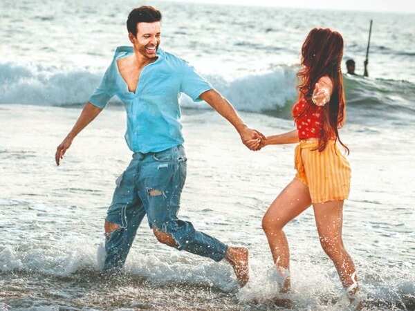 EXCLUSIVE! Aamir Ali reveals who the mystery woman is in the pic that went viral, says nowadays every post of his is linked to his personal life