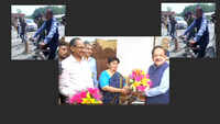 Harsh Vardhan comes on a bicycle to take charge of ministry 