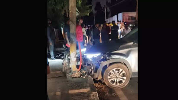 Kannada actor Nagabhushana 'hits' married couple with his car, woman dies