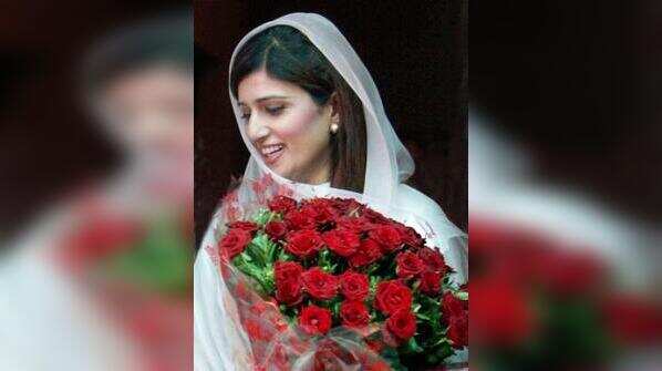 La dolce vita of Hina