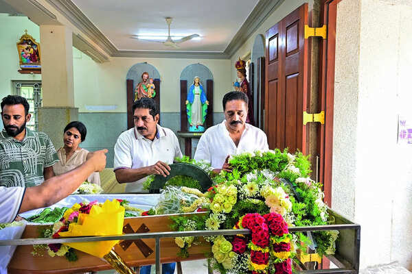 Who am I to deny my mother the right to be buried according to her belief, says Prakash Raj