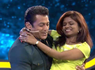 Dus Ka Dum Season 3: After contestant breaks down, Salman Khan says he will pay for her son's education