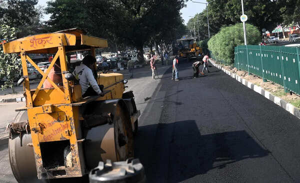 Bitumen crunch stalls ₹175cr road recarpeting works