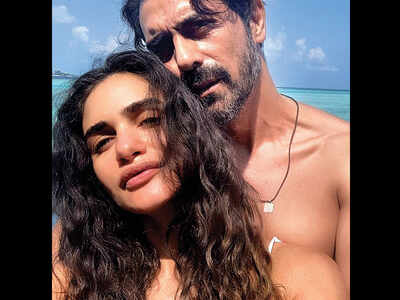 Arjun Rampal and  Gabriella Demetriades babymooning in Maldives