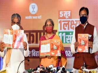 ビハール州の世論調査：マニフェストが列をかき混ぜる無料のCovidワクチンのBJPの約束