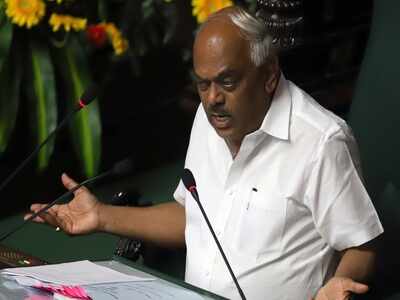 Governor Vajubhai Vala asks Speaker Ramesh Kumar to complete trust vote by end of the day