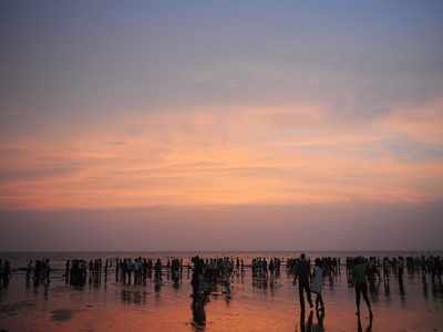 Teenage girl and woman drown at Juhu Chowpatty