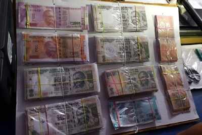 Crime Branch seizes counterfeit notes with the purported value of Rs 1.21 lakh