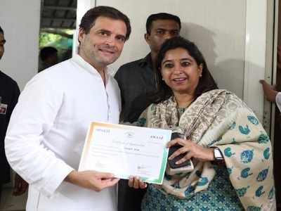 Charulata Tokas not keen to give up Wardha seat for Raju Shetti's party
