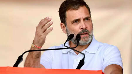 Telangana polls: Rahul Gandhi drops in at Hyderabad eatery, interacts with people