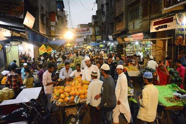 Indore steps out for a culinary pilgrimage