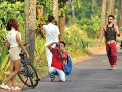 Swachhta Tax: Now, pay for photo, video in Manohar Parrikar's village