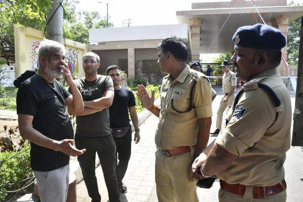 ‘Dowry’ death: Noida woman’s kin stage dharna at CM house
