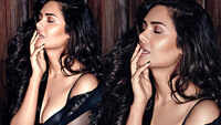 Esha Gupta sets hearts racing with her uber-glam look 