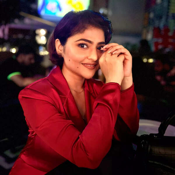 Actress Aindrila Sharma suffers brain stroke, slips into coma