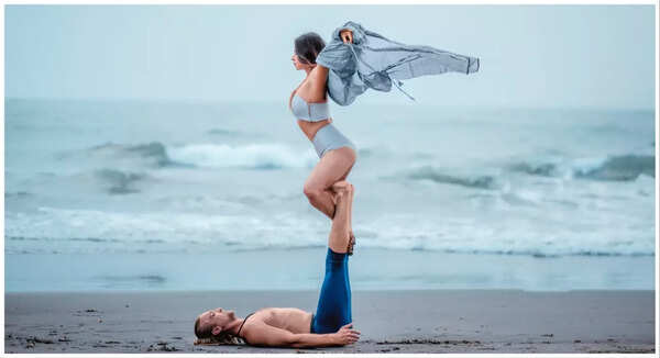 Unlock acroyoga and bond with your partner