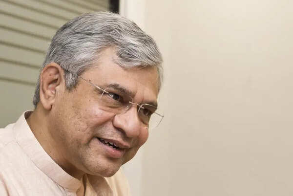 Vande Bharat sleeper to Mumbai by August: Minister