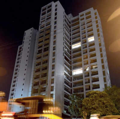 Court asks builder to pay Rs 1 lakh a day for delayed Kandivali project