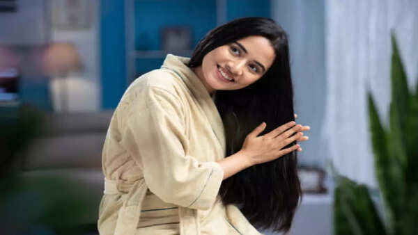 A monsoon haircare routine based on your commute style