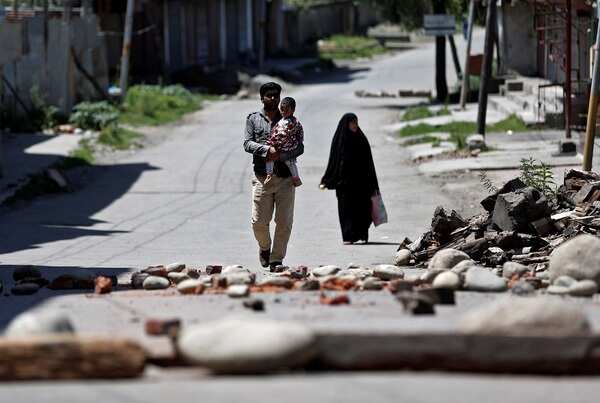 UN human rights experts want curbs in Kashmir removed