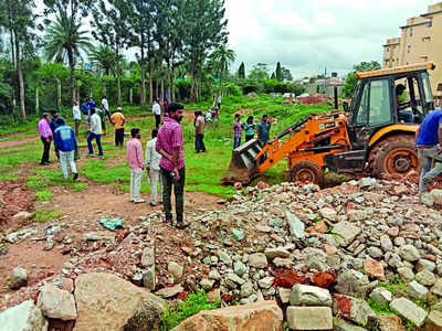 Mahadevapura zone demolitions draw heat