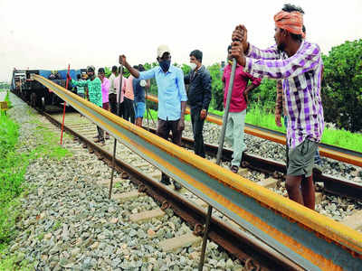 Travel between Bengaluru-Mumbai on the fast track