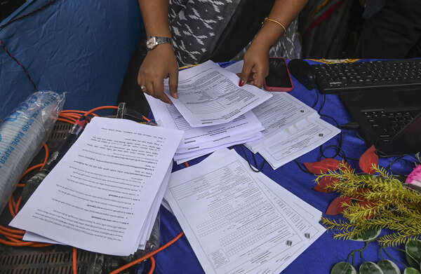 No hearing for 1.3 lakh Bengal voters unmapped due to tech errors: EC