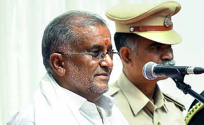 GT Devegowda calls the class to order