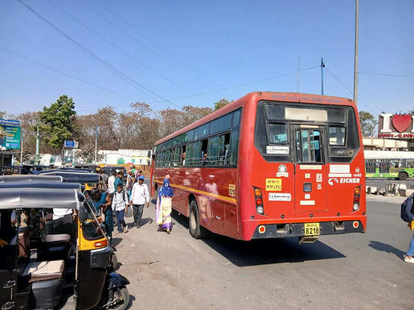 Shifting of 3 PMPML bus stops near Katraj Chowk to aid Metro work reversed